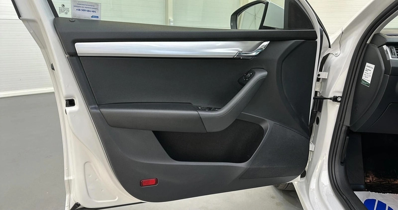 Skoda Octavia cena 66900 przebieg: 75940, rok produkcji 2019 z Torzym małe 352